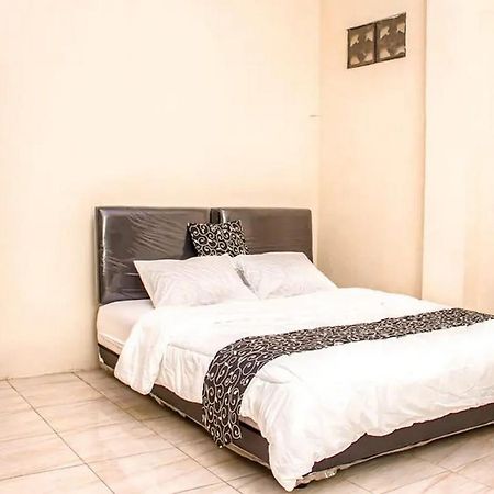 Samar Wulu Guest House Syariah Mitra Reddoorz Near Ketapang Ketapang  Exterior foto