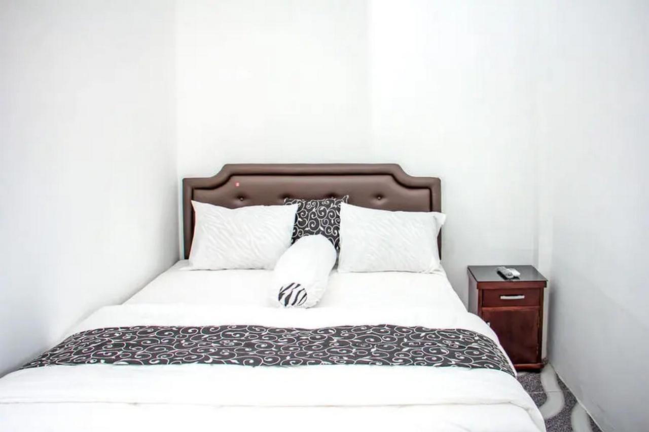 Samar Wulu Guest House Syariah Mitra Reddoorz Near Ketapang Ketapang  Exterior foto